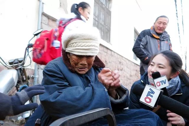 最新感人新闻,最新感人新闻制作指南，如何完成感人新闻报道任务